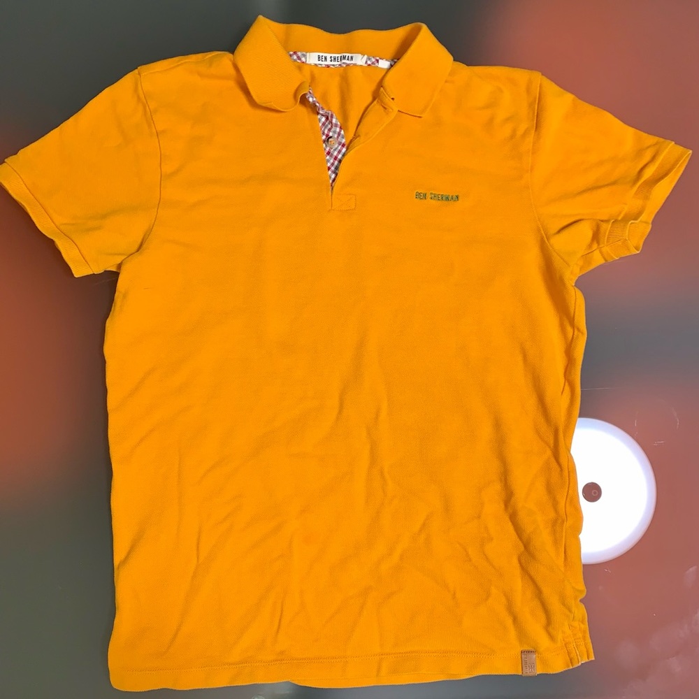 Men’s Ben Sherman polo.